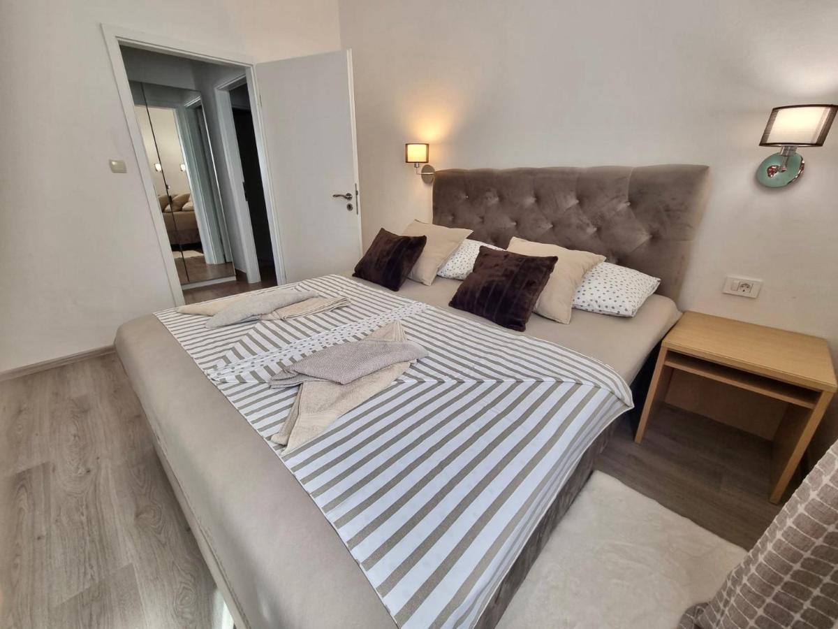 Apartment Lucka Rab Town Esterno foto