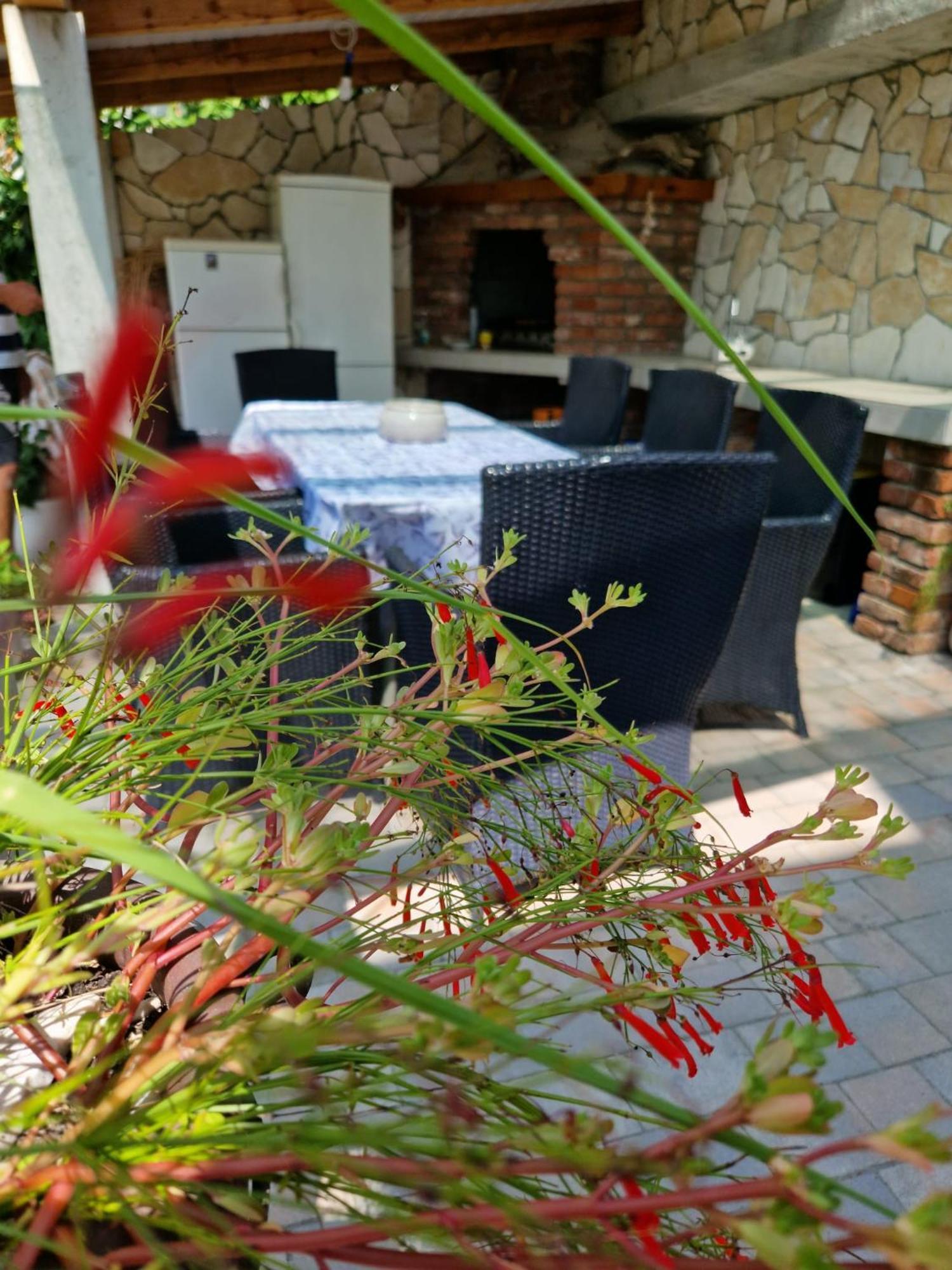 Apartment Lucka Rab Town Esterno foto
